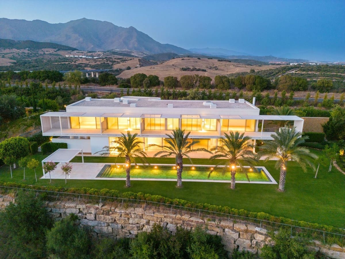 5 soverom Villa til salgs i Casares med svømmebasseng garasje - € 7 550 000 (Ref: 8382760)