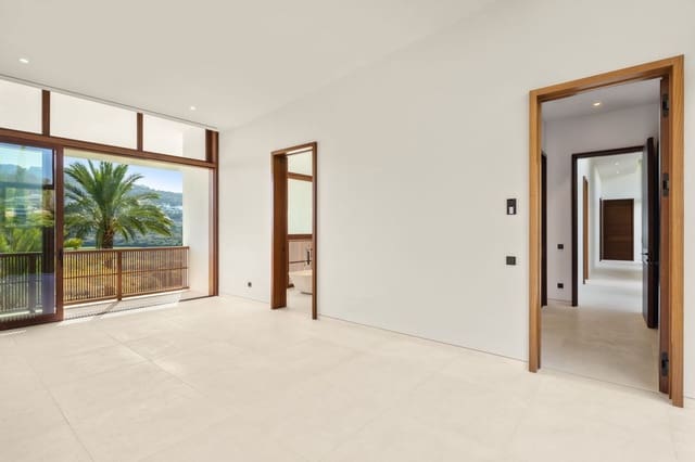 Chalet de 6 habitaciones en Casares Golf - Casares del Sol, Casares en venta con piscina garaje - 7.695.000 € (Ref: 8392565)