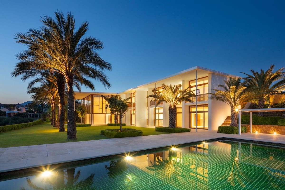 6 soverom Villa til salgs i Casares med svømmebasseng garasje - € 7 695 000 (Ref: 8392565)