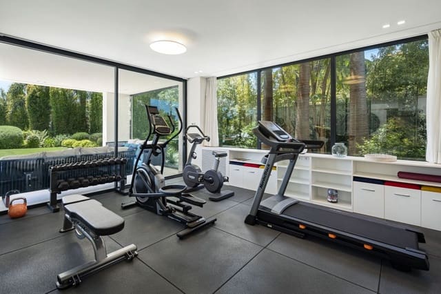 4 soveværelse Villa til salg i Marbella med swimmingpool garage - € 4.950.000 (Ref: 8445429)