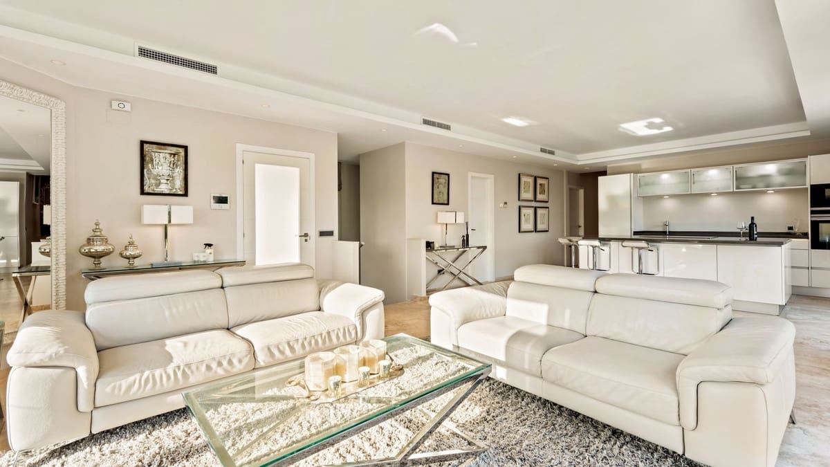 5 soveværelse Villa til salg i Nueva Andalucia med swimmingpool garage - € 2.500.000 (Ref: 8519027)