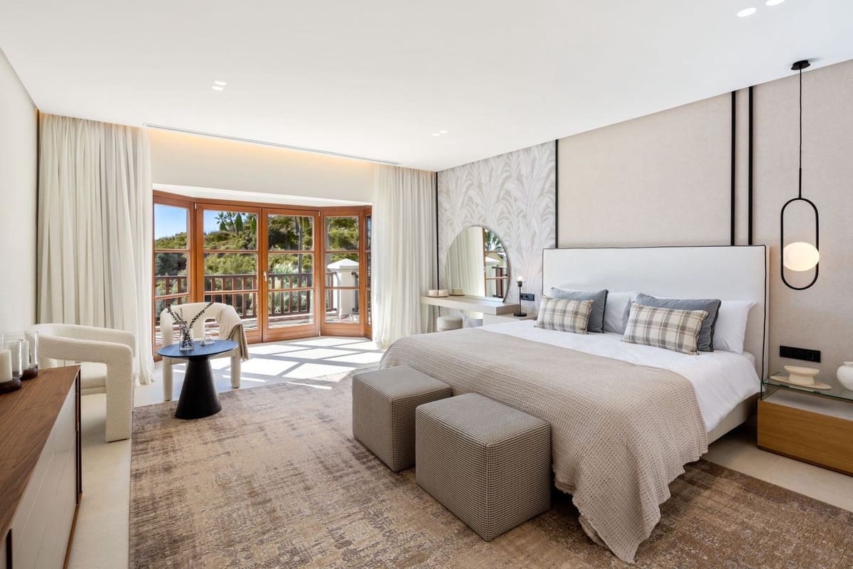 5 soverom Villa til salgs i Marbella med svømmebasseng garasje - € 2 600 000 (Ref: 8529384)