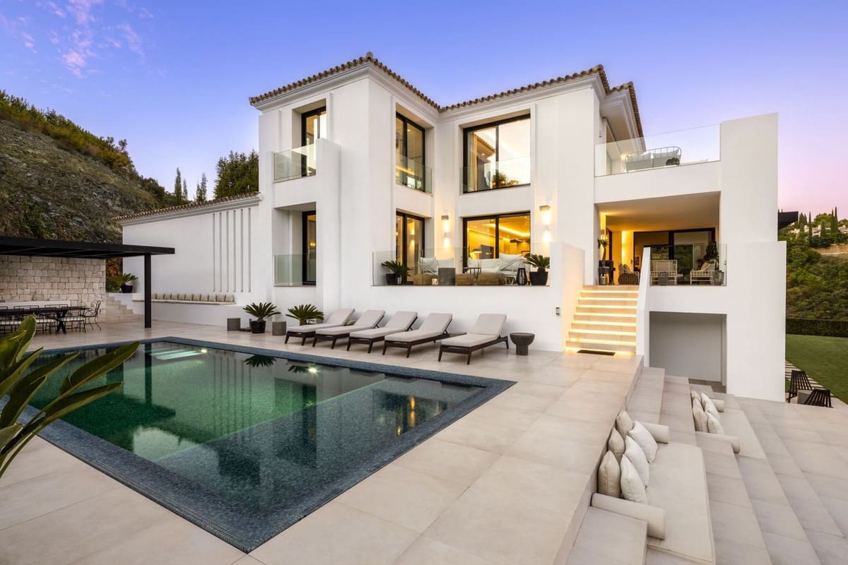 5 soverom Villa til salgs i El Madronal med svømmebasseng garasje - € 6 750 000 (Ref: 8529387)