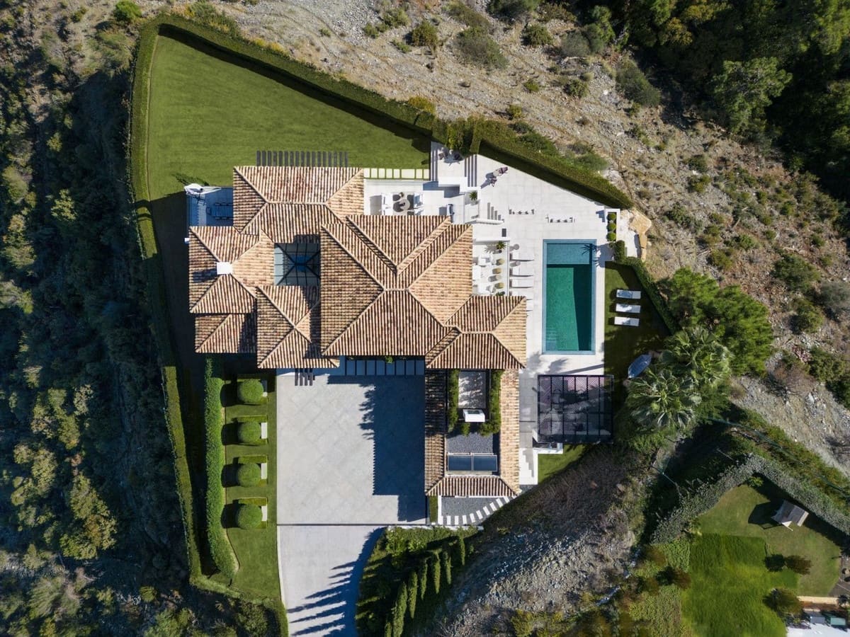 5 sypialnia Willa na sprzedaż w El Madronal z basenem garażem - 6 750 000 € (Ref: 8529387)