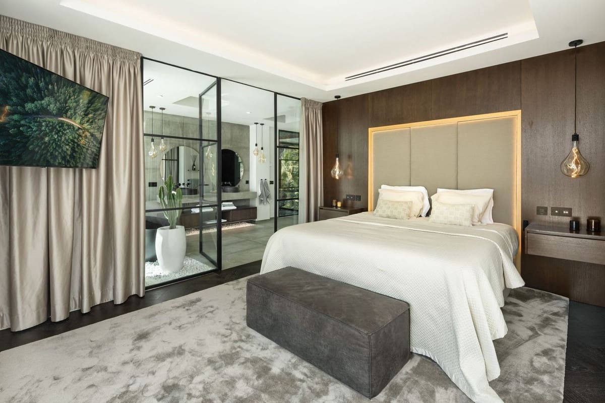 6 soverom Villa til salgs i Nueva Andalucia med svømmebasseng garasje - € 6 750 000 (Ref: 8529389)