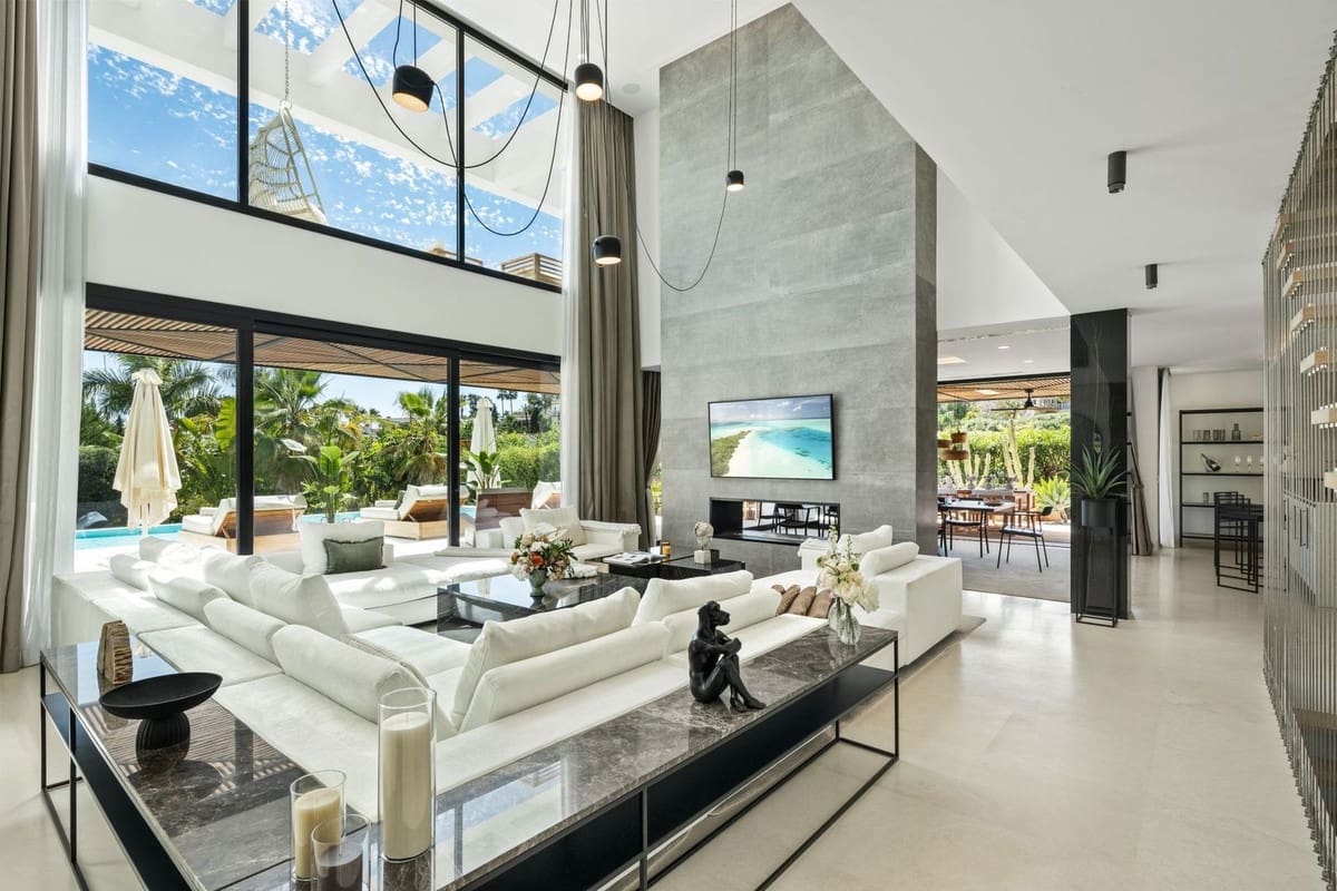 6 chambre Villa/Maison à vendre à Nueva Andalucia avec piscine garage - 6 750 000 € (Ref: 8529389)