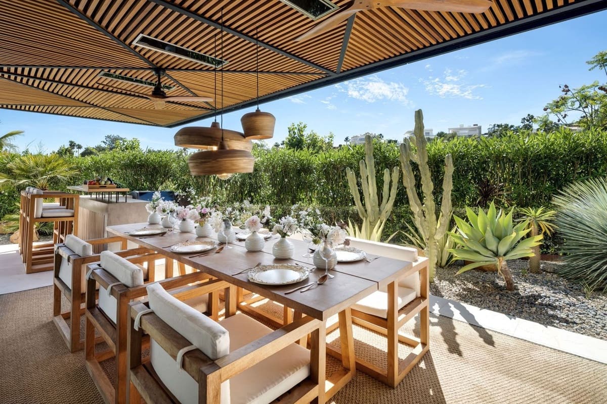 6 chambre Villa/Maison à vendre à Nueva Andalucia avec piscine garage - 6 750 000 € (Ref: 8529389)