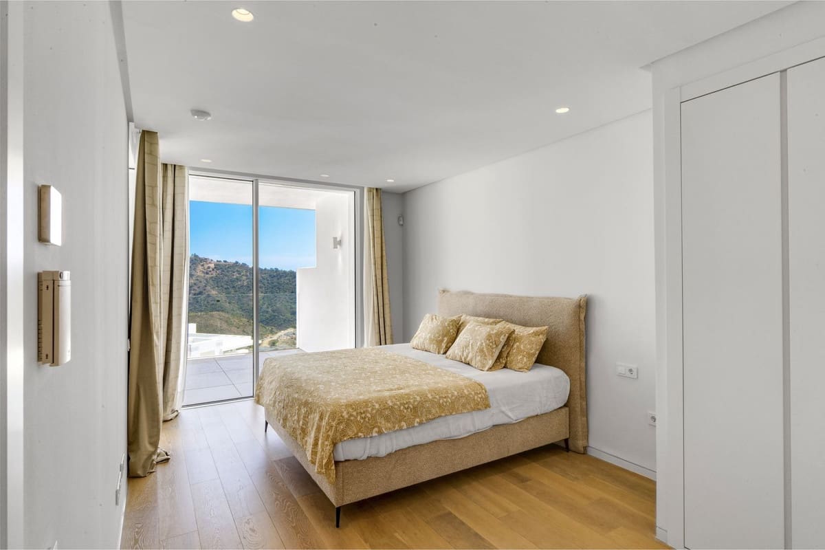 2 soverom Leilighet til salgs i Ojen med svømmebasseng garasje - € 760 000 (Ref: 8544538)