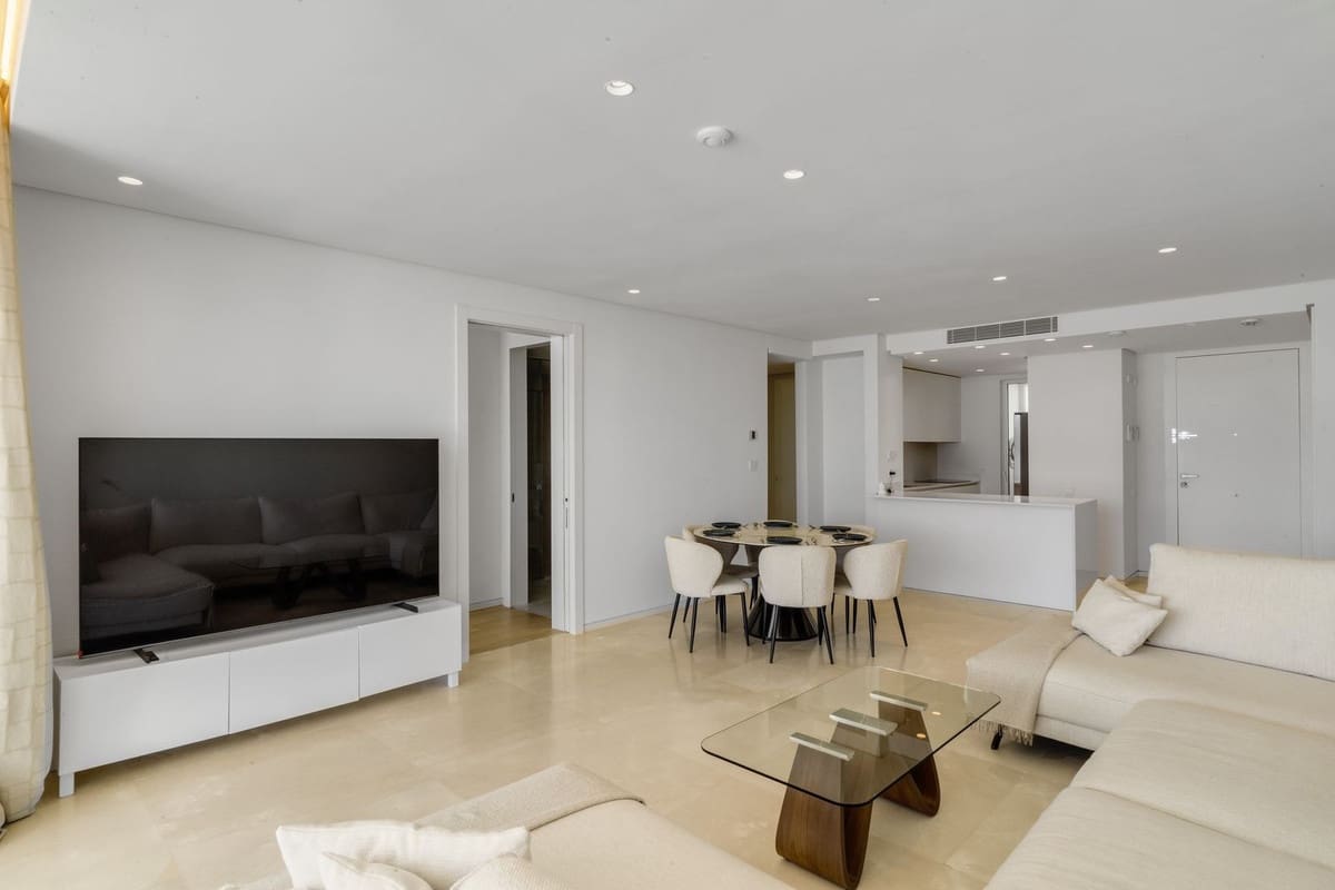 2 soverom Leilighet til salgs i Ojen med svømmebasseng garasje - € 760 000 (Ref: 8544538)