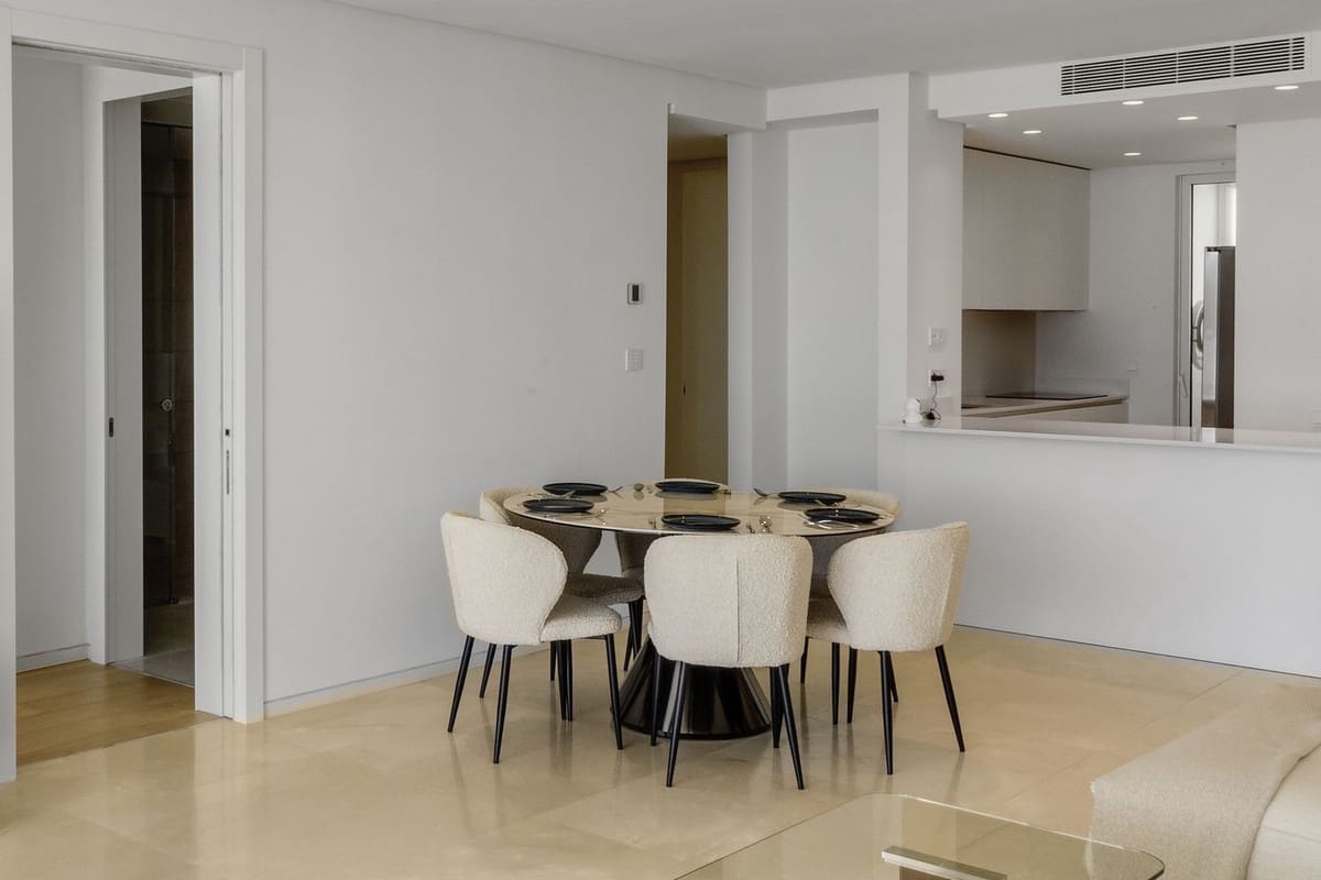 2 soverom Leilighet til salgs i Ojen med svømmebasseng garasje - € 760 000 (Ref: 8544538)