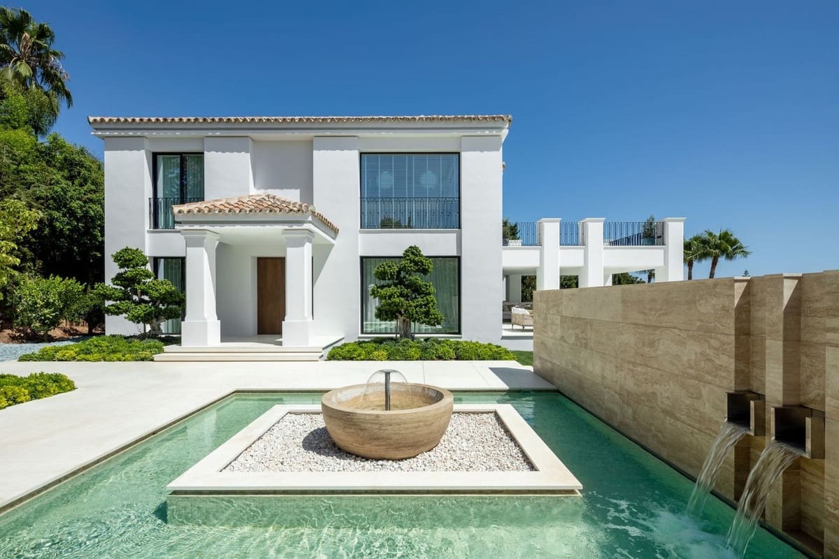 6 bedroom Villa for sale in Marbella with pool garage - € 9,875,000 (Ref: 8582194)