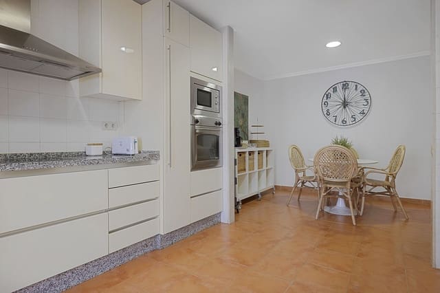 3 bedroom Apartment for sale in Nueva Alcántara, Marbella with pool garage - € 639,000 (Ref: 8615039)