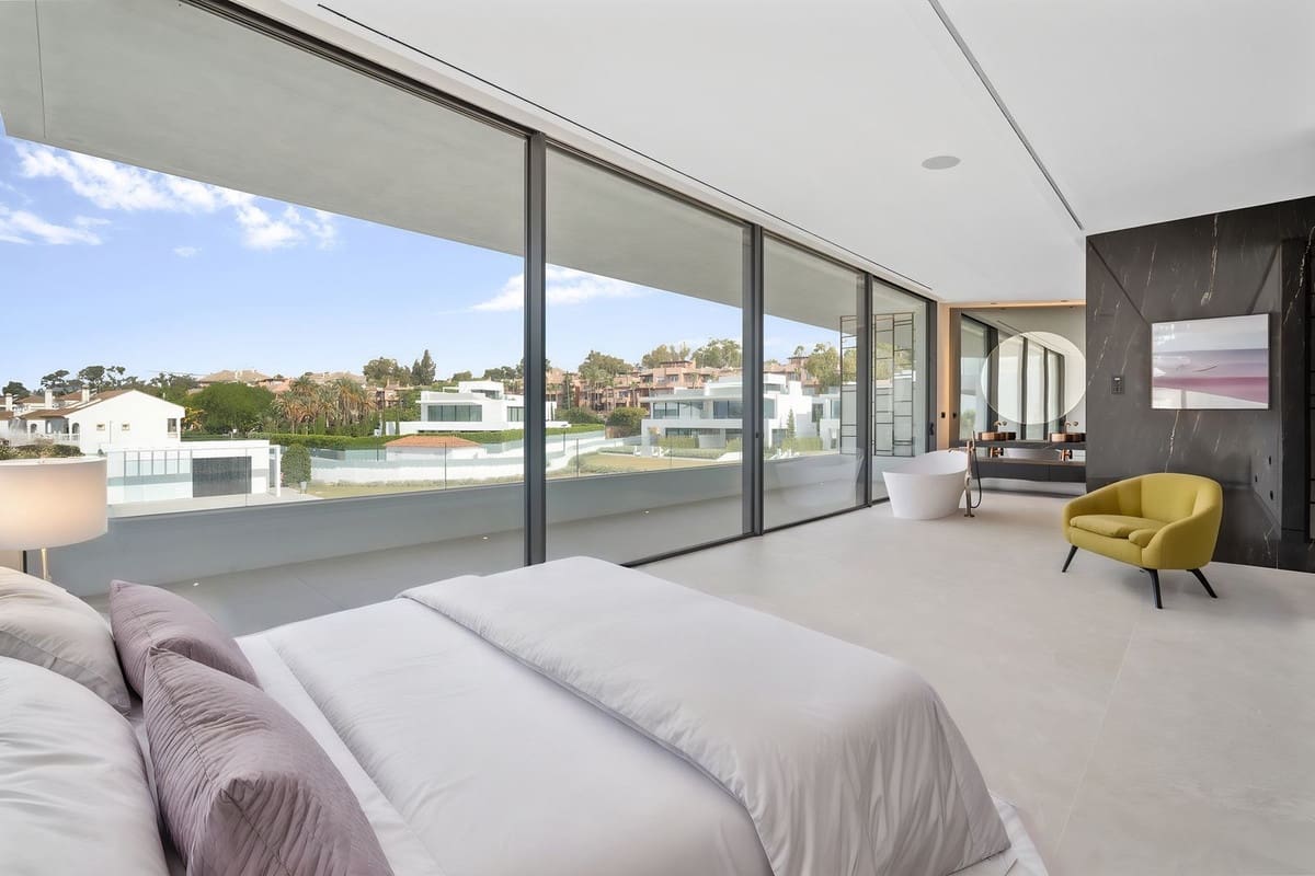 4 soveværelse Villa til salg i Golden Mile med swimmingpool garage - € 6.500.000 (Ref: 8648142)