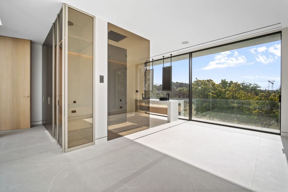 4 soveværelse Villa til salg i Golden Mile med swimmingpool garage - € 6.500.000 (Ref: 8648142)