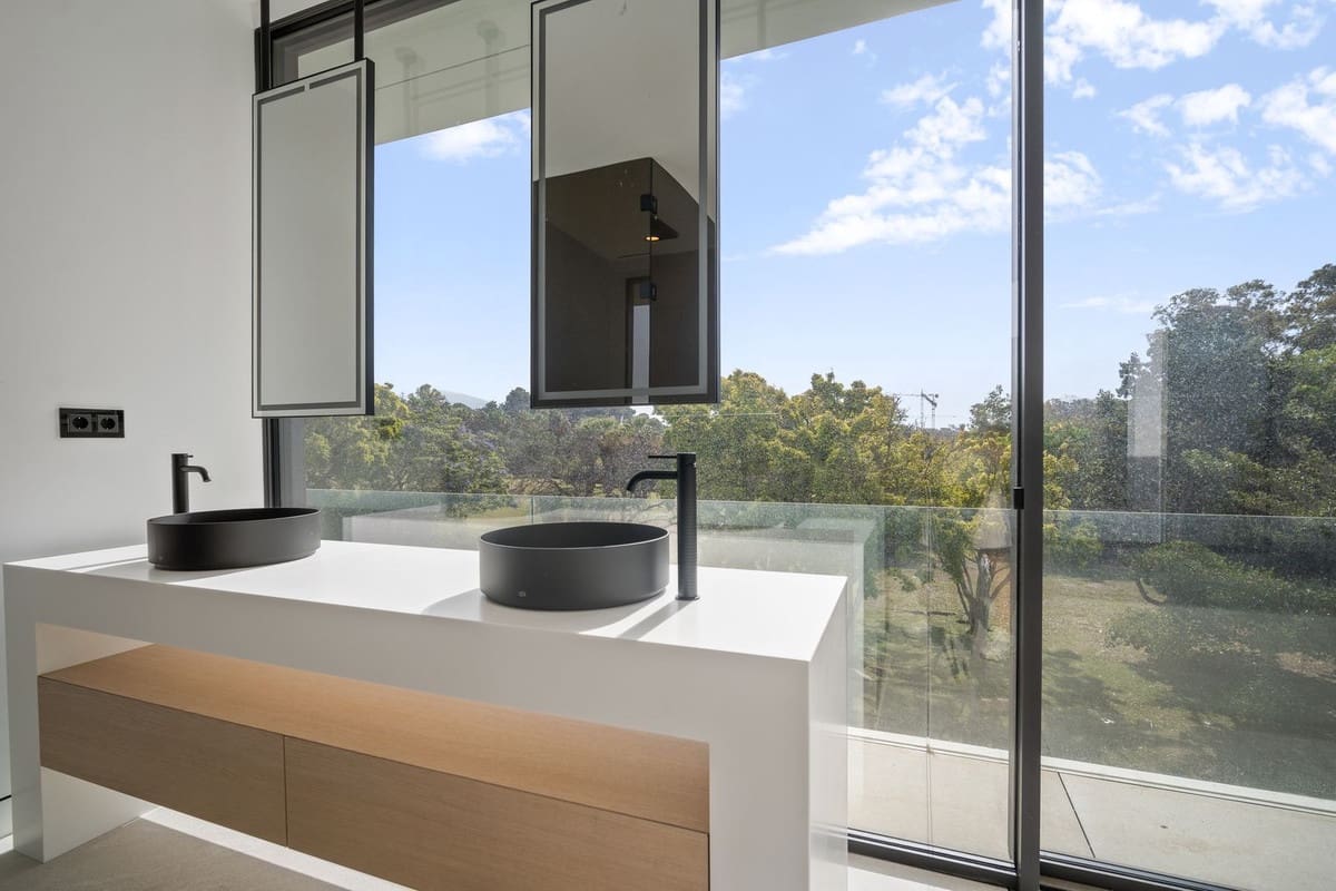 4 soveværelse Villa til salg i Golden Mile med swimmingpool garage - € 6.500.000 (Ref: 8648142)