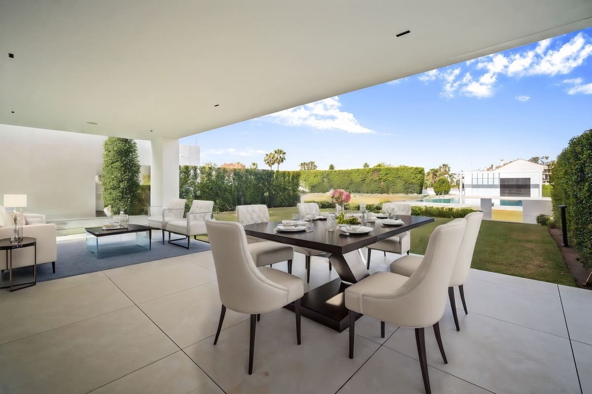 4 soveværelse Villa til salg i Golden Mile med swimmingpool garage - € 6.500.000 (Ref: 8648142)