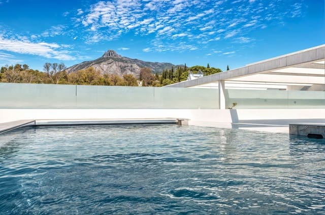 4 soverom Villa til salgs i Lomas De Marbella, Marbella med svømmebasseng garasje - € 6 500 000 (Ref: 8648142)