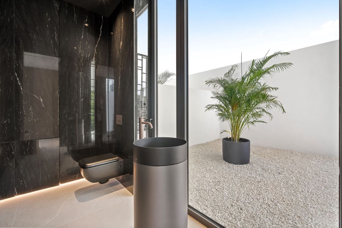 4 soveværelse Villa til salg i Golden Mile med swimmingpool garage - € 6.500.000 (Ref: 8648142)