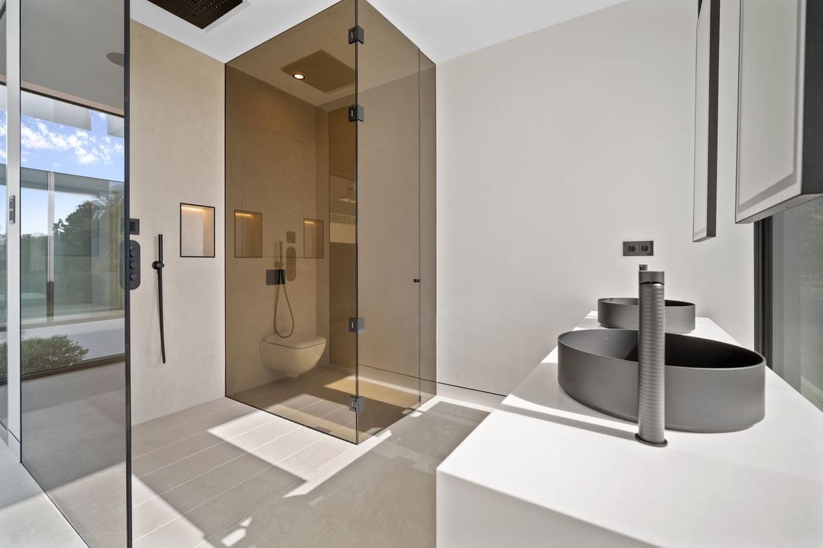 4 soveværelse Villa til salg i Golden Mile med swimmingpool garage - € 6.500.000 (Ref: 8648142)