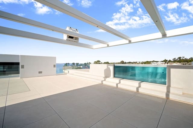 4 bedroom Villa for sale in Lomas De Marbella, Marbella with pool garage - € 6,500,000 (Ref: 8648142)