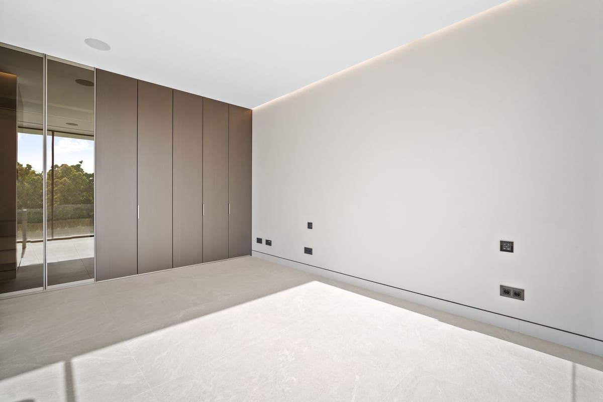 4 sypialnia Willa na sprzedaż w Golden Mile z basenem garażem - 6 500 000 € (Ref: 8648142)
