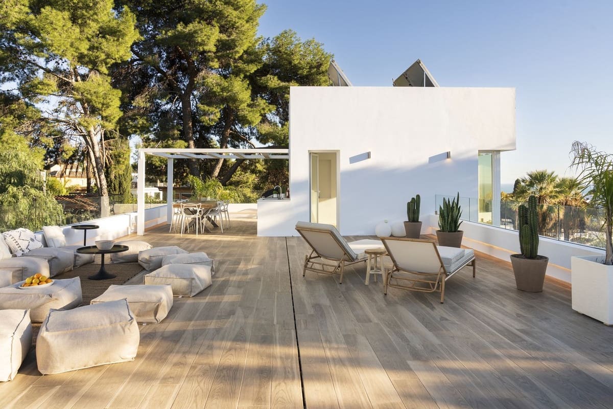 6 sypialnia Willa na sprzedaż w Nueva Andalucia z basenem garażem - 2 490 000 € (Ref: 8675629)