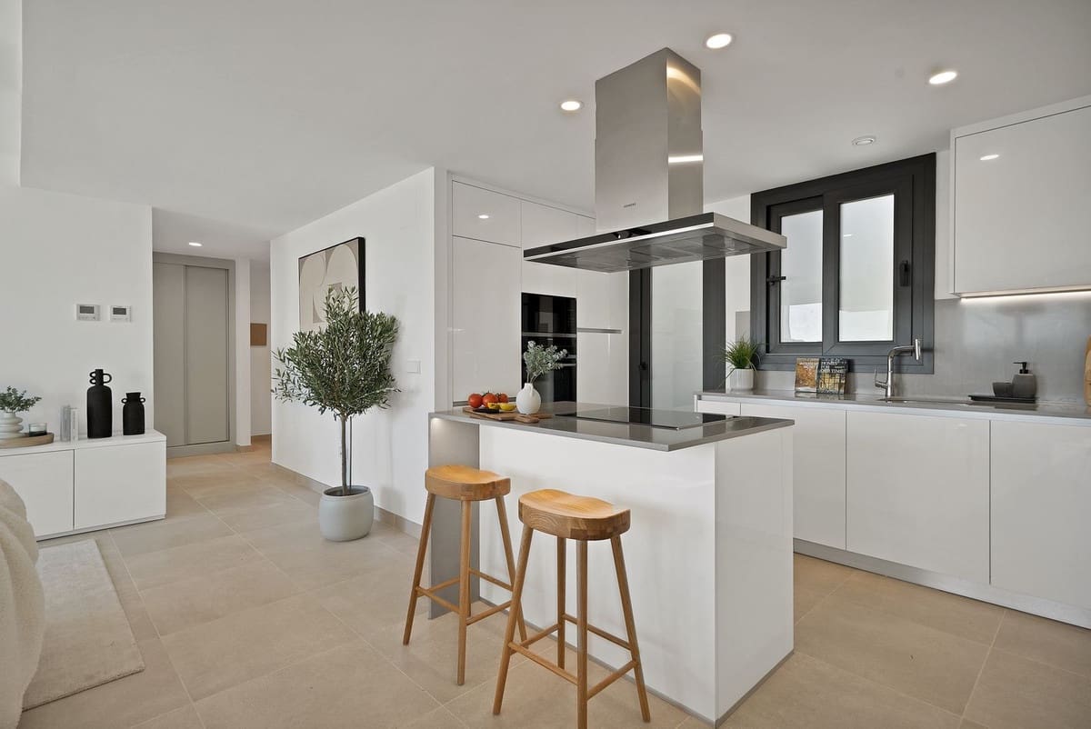 3 makuuhuone Kattohuoneisto myytävänä paikassa Estepona mukana uima-altaan 
autotalli - 999 000 € (Ref: 8757531)