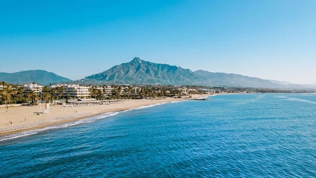 3 soveværelse Lejlighed til salg i La Duquesa / Puerto de la Duquesa, Manilva med swimmingpool garage - € 374.000 (Ref: 8770270)