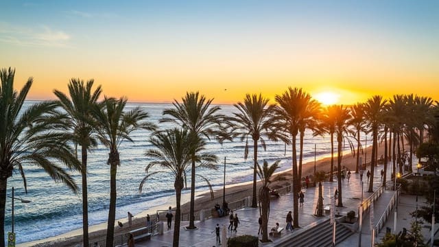 3 chambre Appartement à vendre à Buenas Noches, Estepona avec piscine garage - 379 000 € (Ref: 8770274)