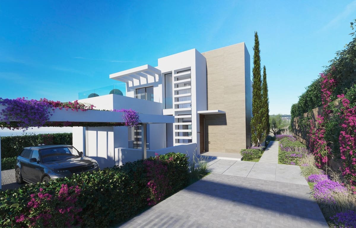3 bedroom Villa for sale in Casares with pool garage - € 1,440,000 (Ref: 8801414)
