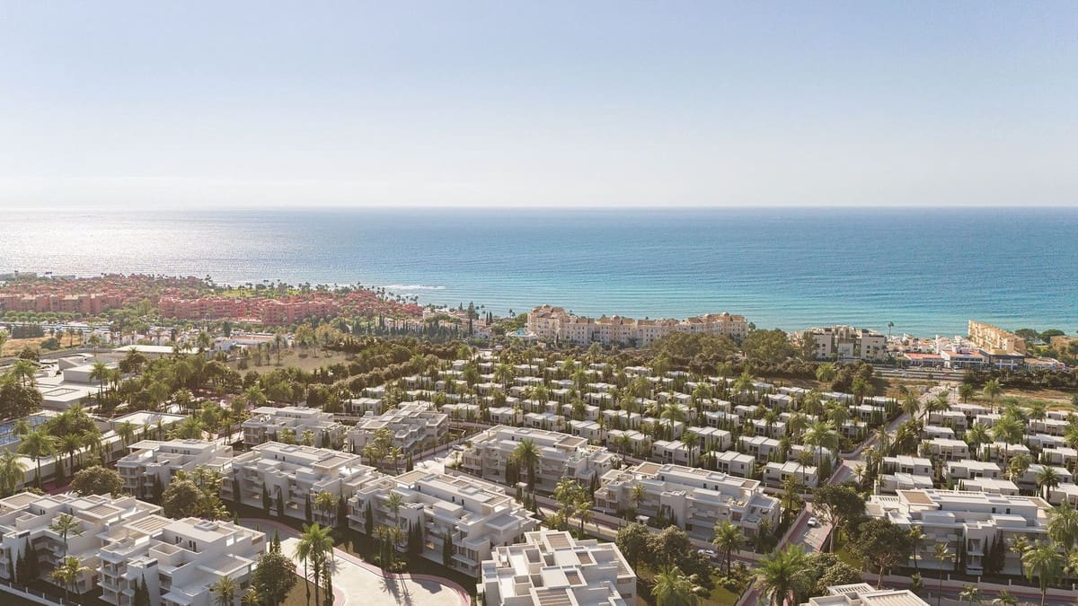 2 slaapkamer Appartement te koop in Estepona met zwembad garage - € 595.000 (Ref: 8834177)
