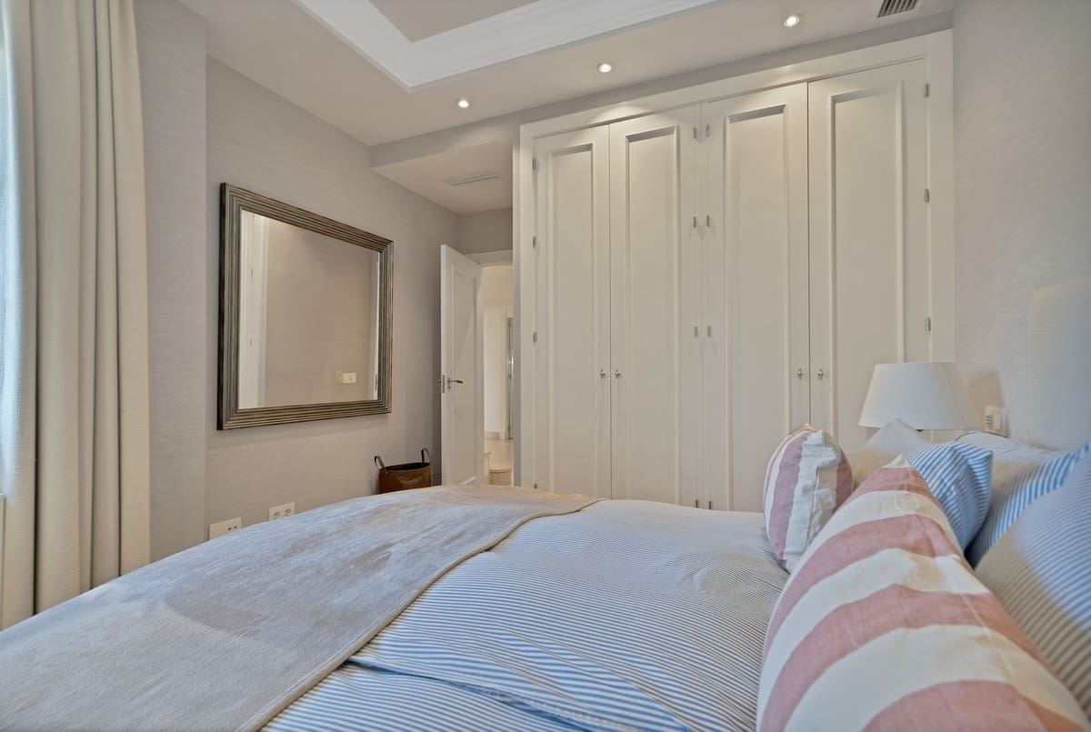 7 soverom Villa til salgs i Puerto Banus med svømmebasseng garasje - € 2 395 000 (Ref: 8885864)