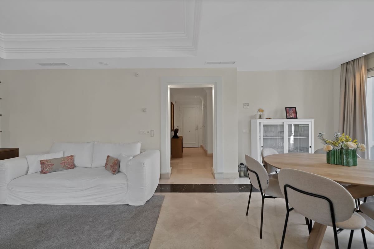 7 soverom Villa til salgs i Puerto Banus med svømmebasseng garasje - € 2 395 000 (Ref: 8885864)