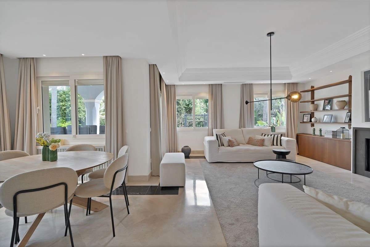 7 soverom Villa til salgs i Puerto Banus med svømmebasseng garasje - € 2 395 000 (Ref: 8885864)