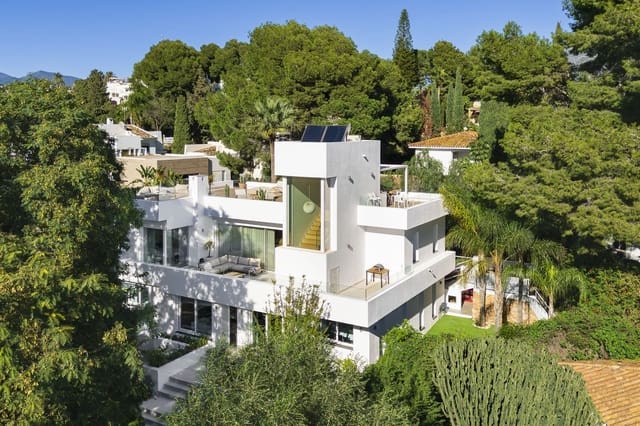 6 sypialnia Willa na sprzedaż w Las Brisas, Marbella z basenem garażem - 2 490 000 € (Ref: 8937178)