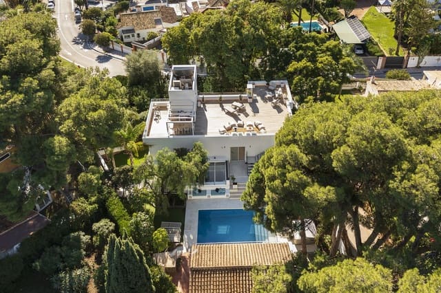6 sypialnia Willa na sprzedaż w Las Brisas, Marbella z basenem garażem - 2 490 000 € (Ref: 8937178)