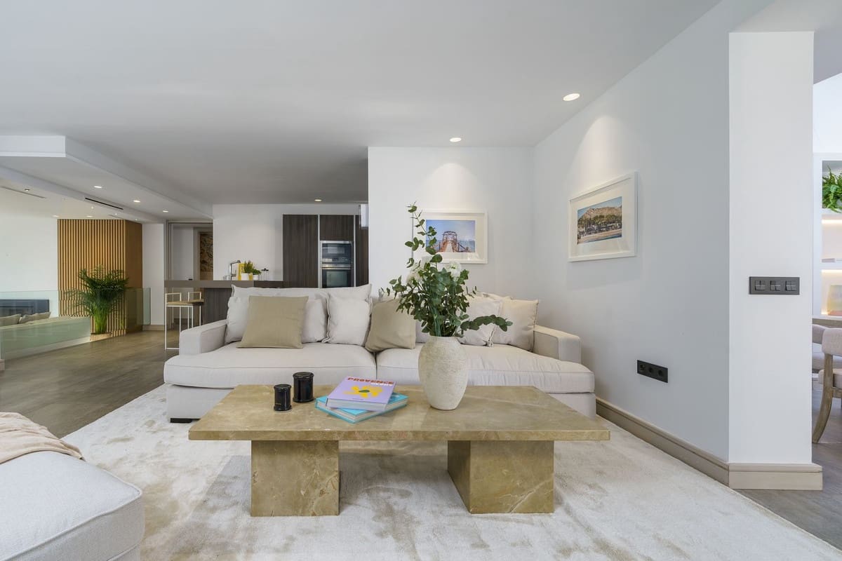 6 soveværelse Villa til salg i Nueva Andalucia med swimmingpool garage - € 2.490.000 (Ref: 8937178)