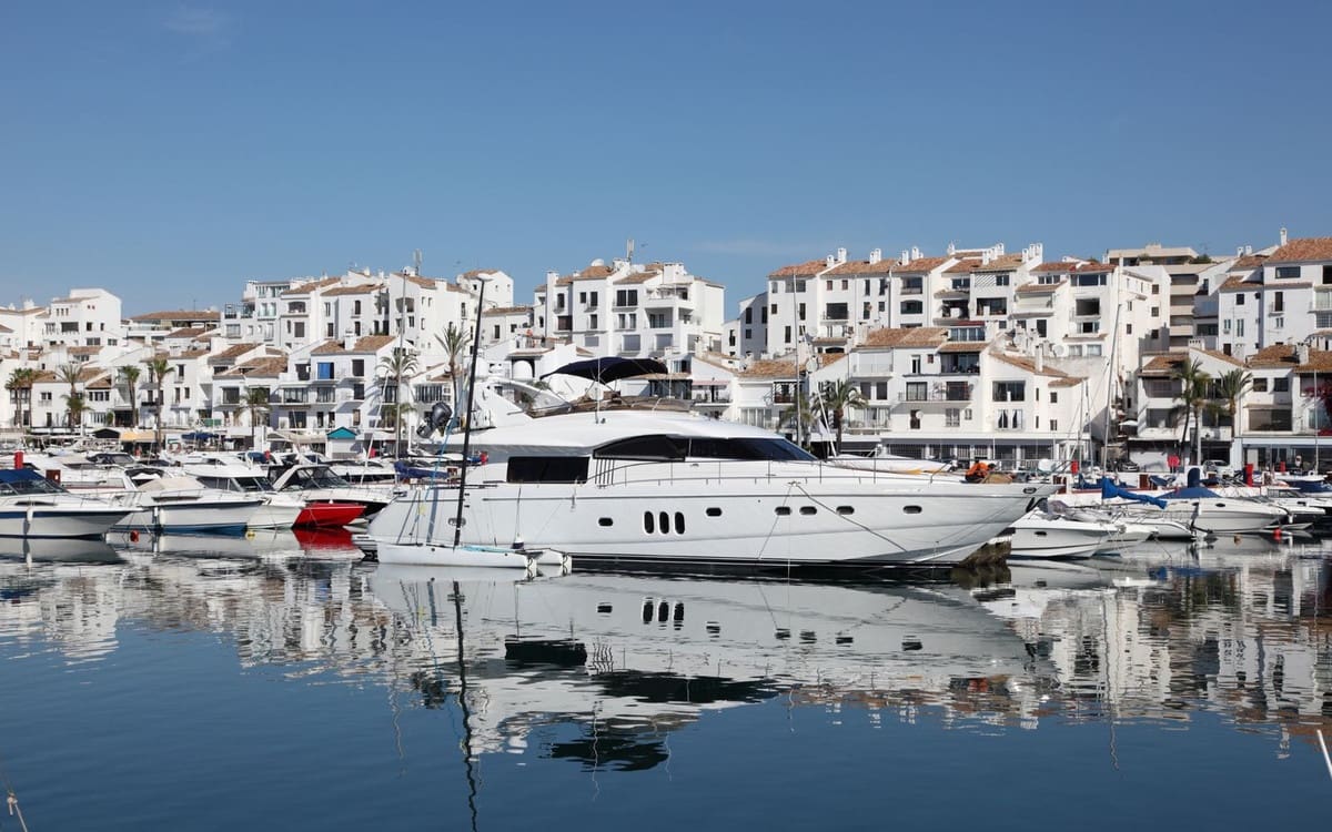 2 slaapkamer Appartement te koop in Marbella met zwembad - € 685.000 (Ref: 8948572)