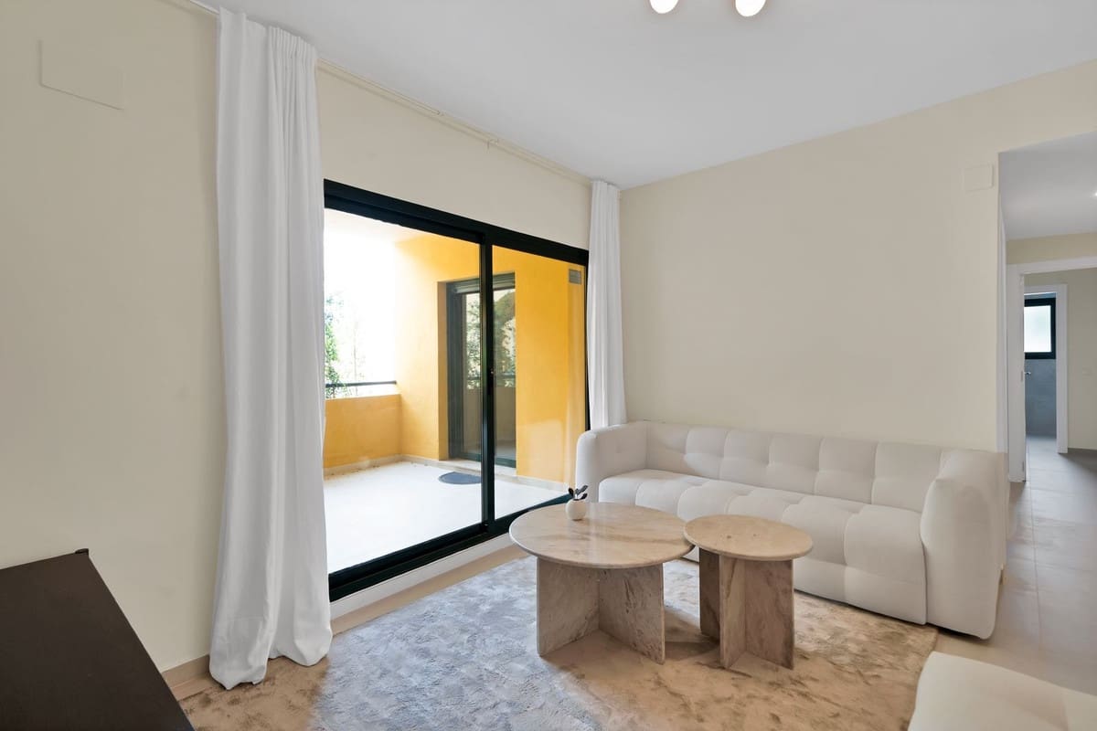 4 quarto Apartamento para venda em San Pedro de Alcantara com piscina - 695 000 € (Ref: 8948574)