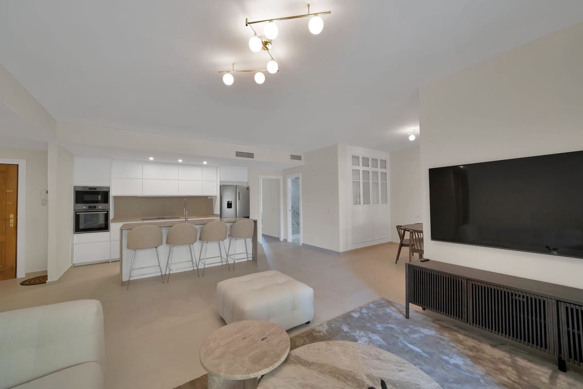 4 quarto Apartamento para venda em San Pedro de Alcantara com piscina - 695 000 € (Ref: 8948574)