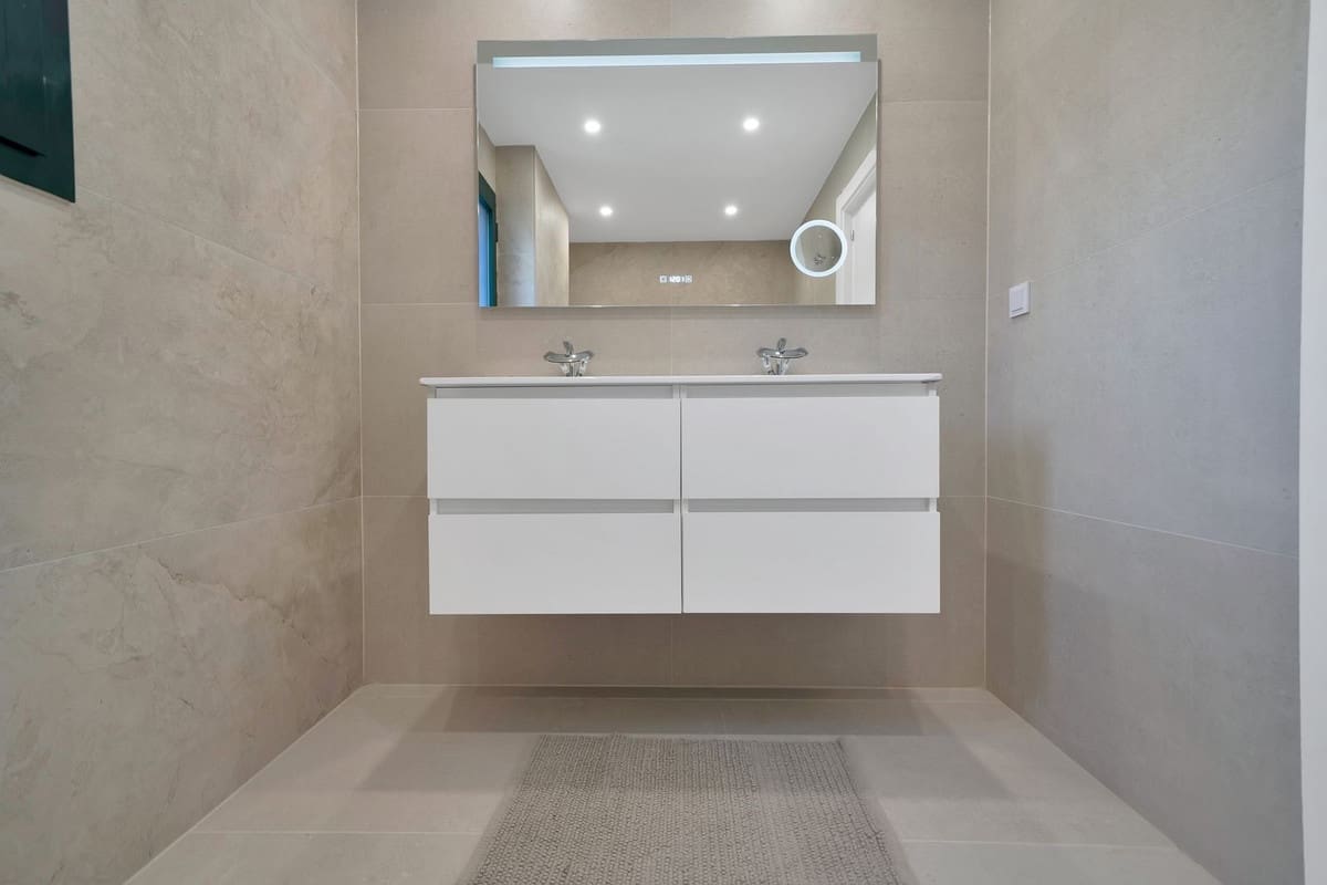 4 quarto Apartamento para venda em San Pedro de Alcantara com piscina - 695 000 € (Ref: 8948574)