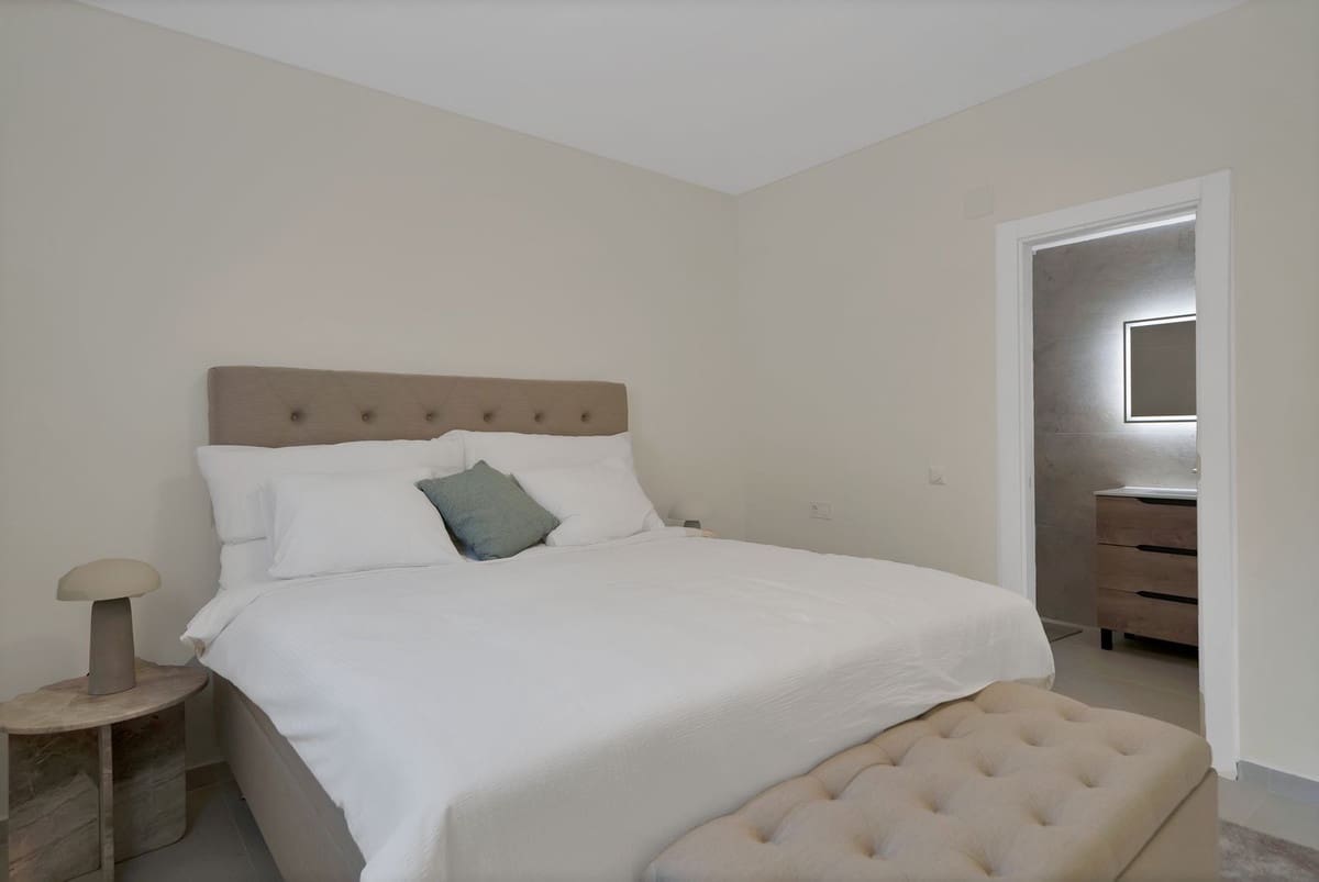 4 quarto Apartamento para venda em San Pedro de Alcantara com piscina - 695 000 € (Ref: 8948574)