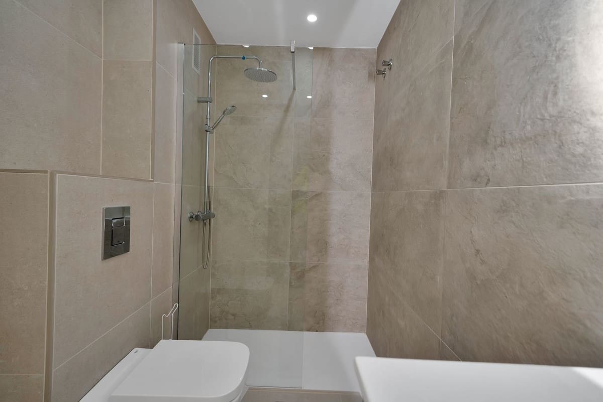 4 quarto Apartamento para venda em San Pedro de Alcantara com piscina - 695 000 € (Ref: 8948574)