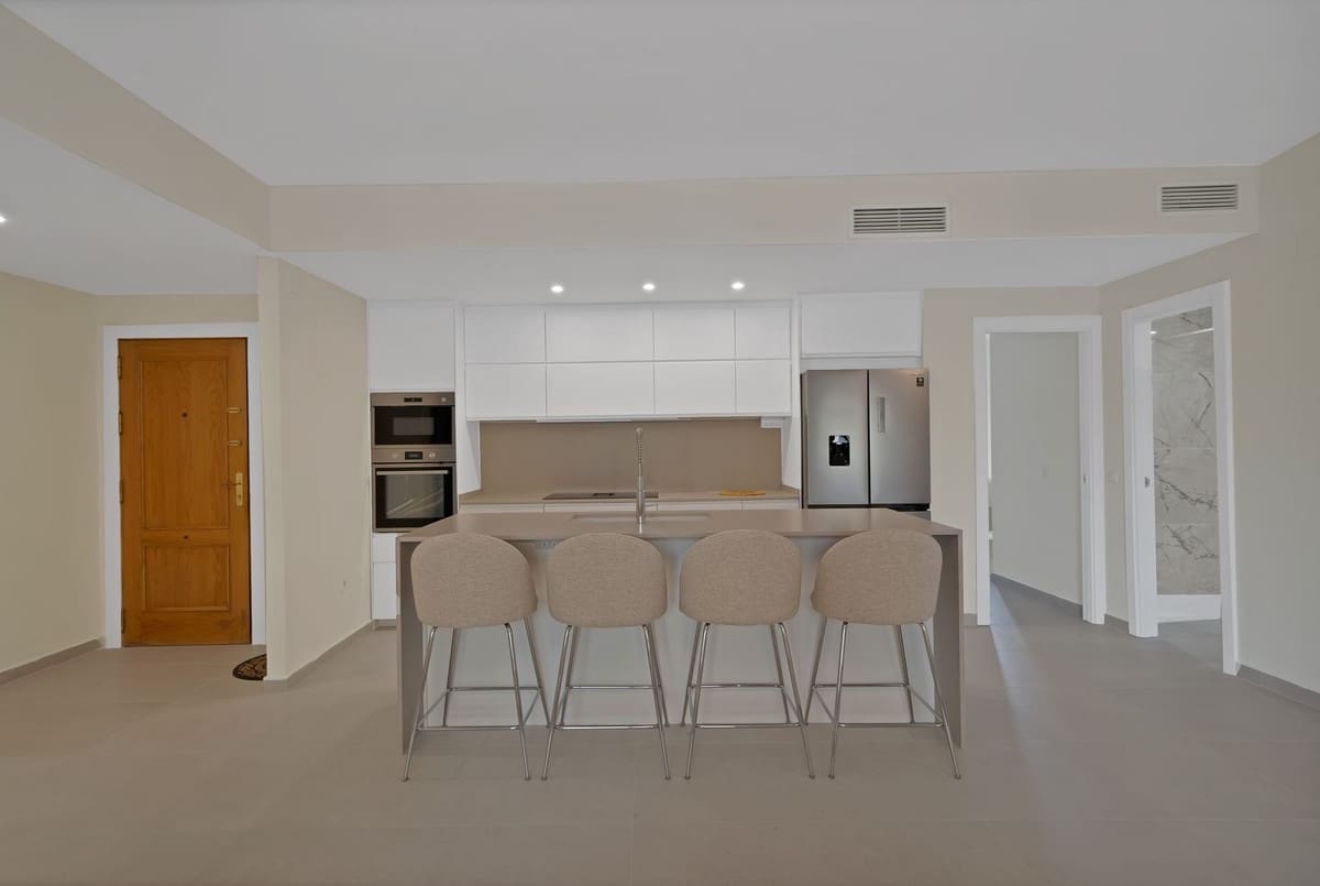 4 quarto Apartamento para venda em San Pedro de Alcantara com piscina - 695 000 € (Ref: 8948574)