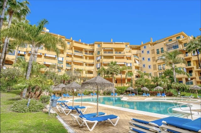 4 bedroom Apartment for sale in San Pedro de Alcántara Pueblo, Marbella with pool - € 695,000 (Ref: 8948574)