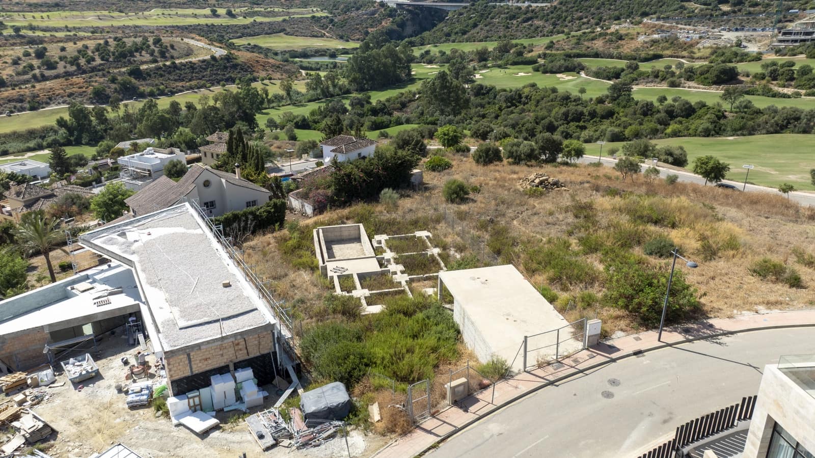 Byggegrund til salg i Estepona - € 350.000 (Ref: 8985578)