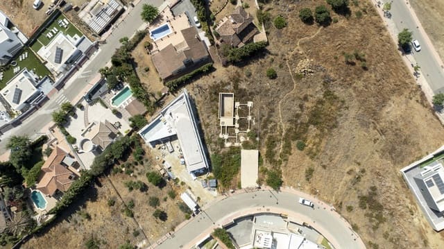 Solar/Parcela en Valle Romano Golf, Estepona en venta - 350.000 € (Ref: 8985578)