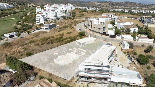 Solar/Parcela en Valle Romano Golf, Estepona en venta - 350.000 € (Ref: 8985578)