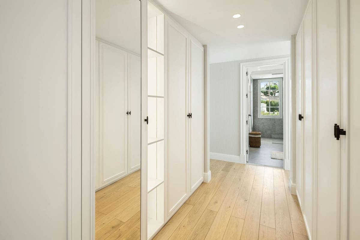 5 soveværelse Villa til salg i Nueva Andalucia med swimmingpool garage - € 8.900.000 (Ref: 9059034)