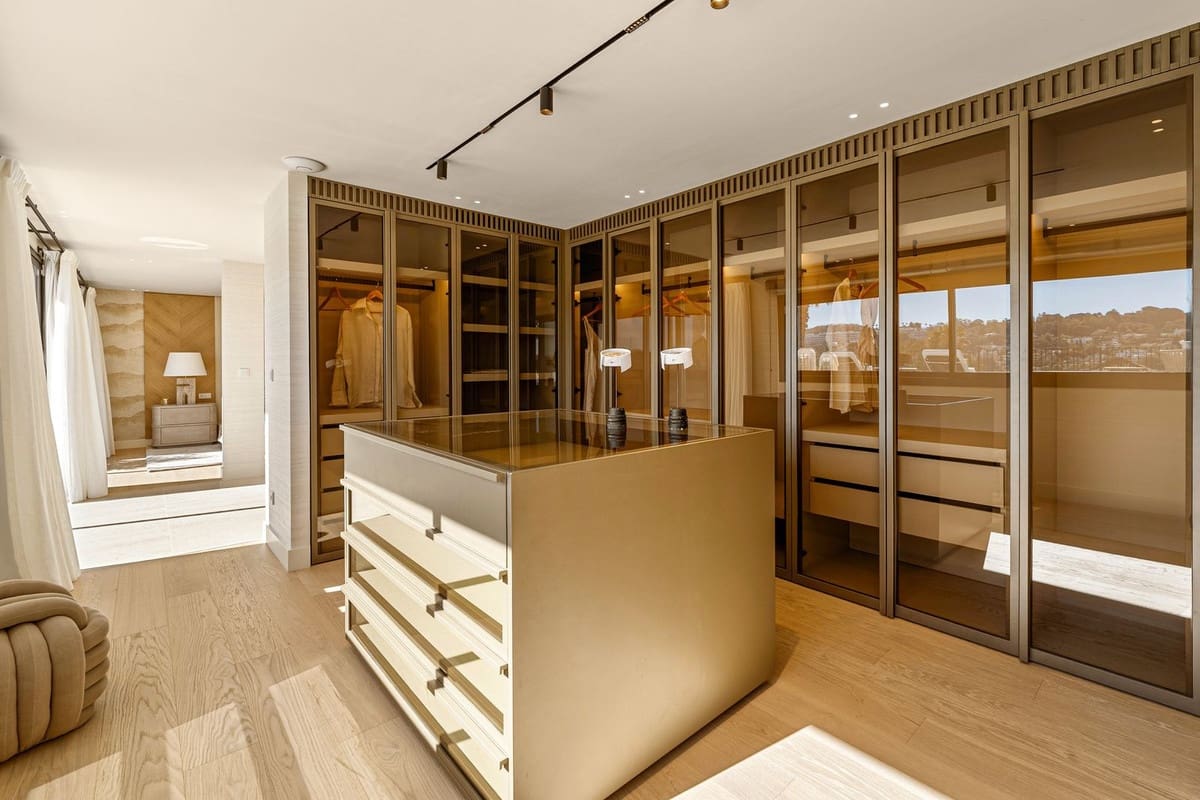 6 soverom Villa til salgs i Marbella med svømmebasseng garasje - € 8 650 000 (Ref: 9062180)
